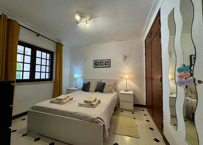 Casa Flores Casa de Férias